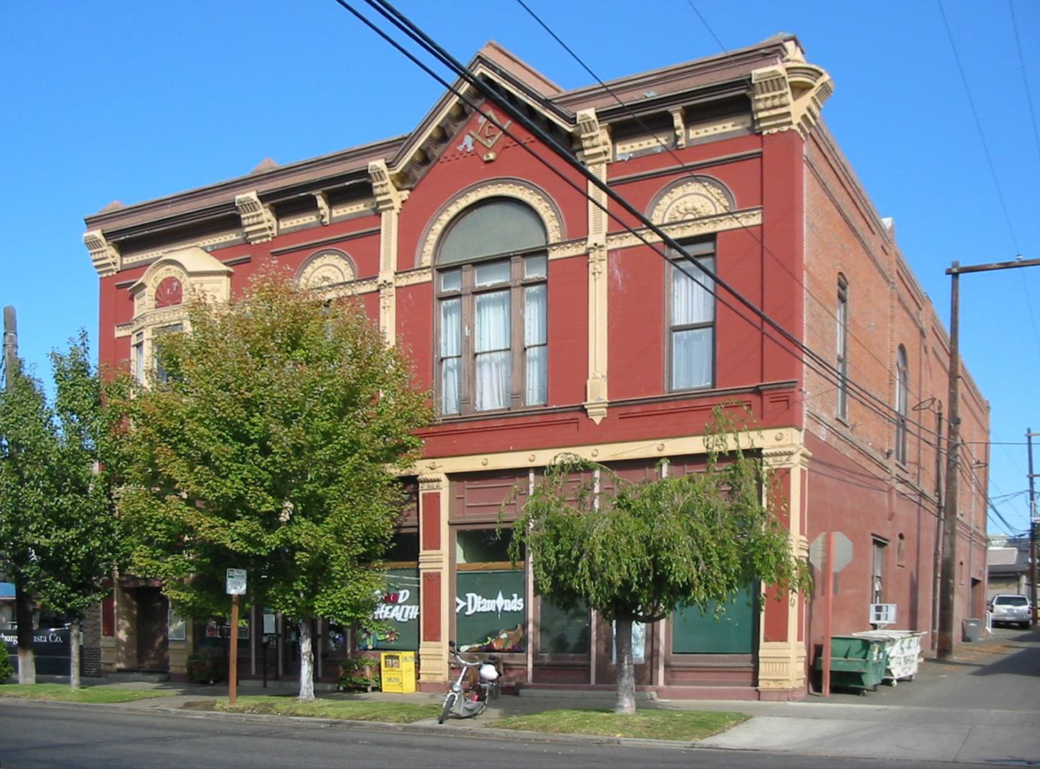 The Ellensburg Masonic Temple Association received $2,000 to replace deteriorated exterior trusses on the roof of the 1890 Masonic Temple. Recipient of a building assessment grant in 2016, the Masonic Temple Association utilized the data collected to inform their grant request.