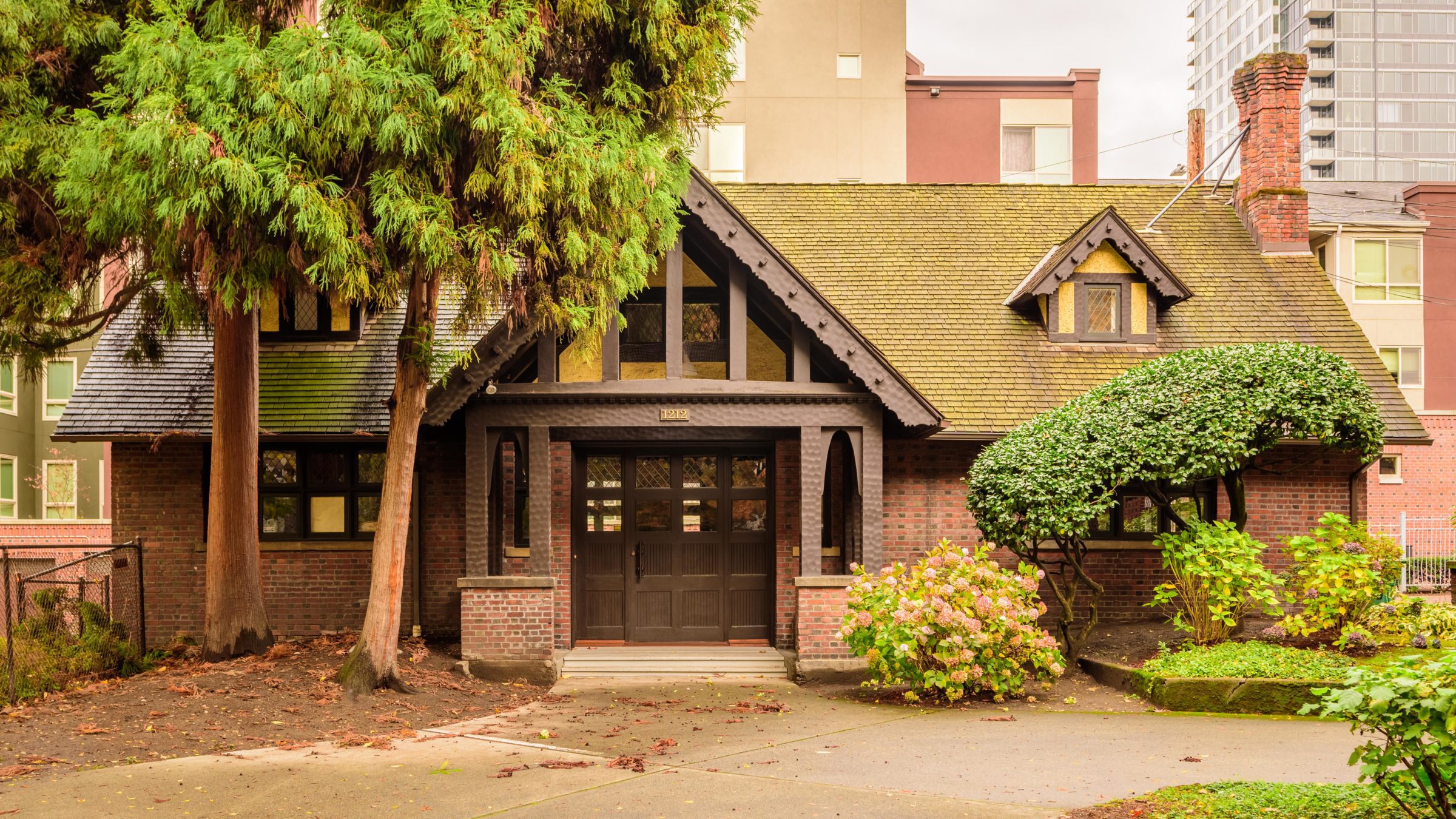 The carriage house of the historic Stimson-Green Mansion.