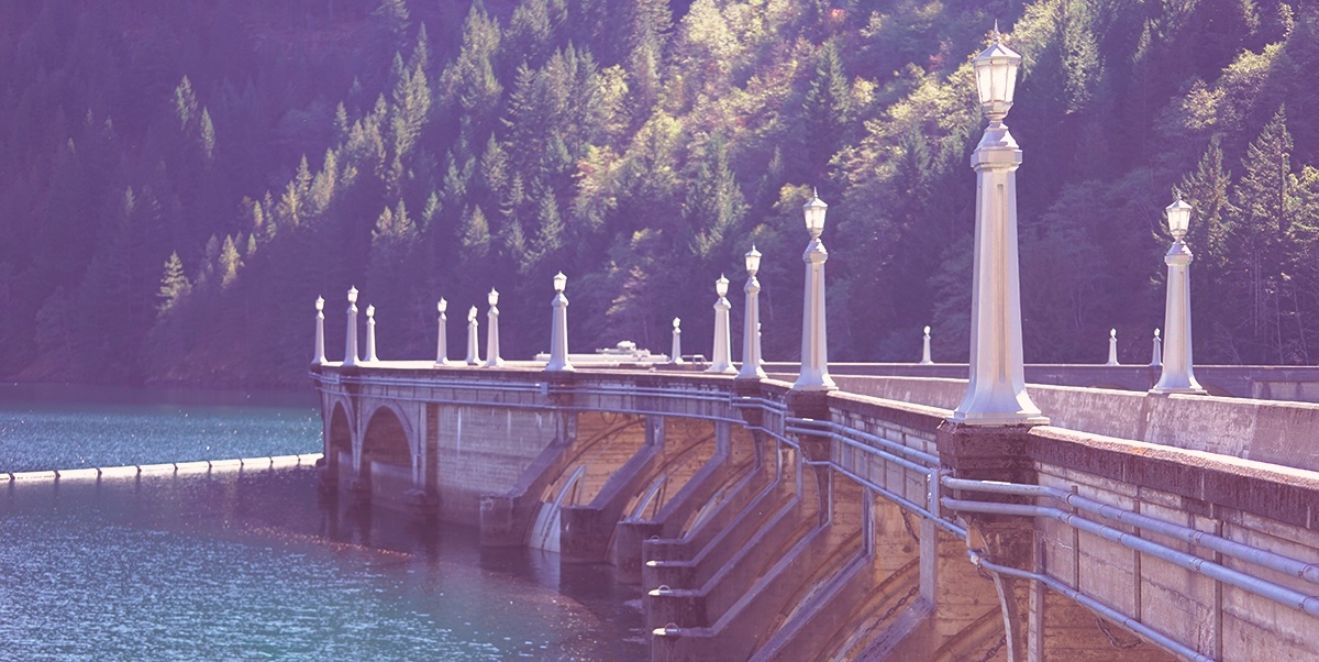 Diablo Dam lampposts